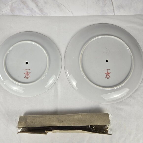 All The Trimmings 2 Tiered Tidbit Server Holly Leaves & Berries Gold Trimmed Vtg - Picture 8 of 11